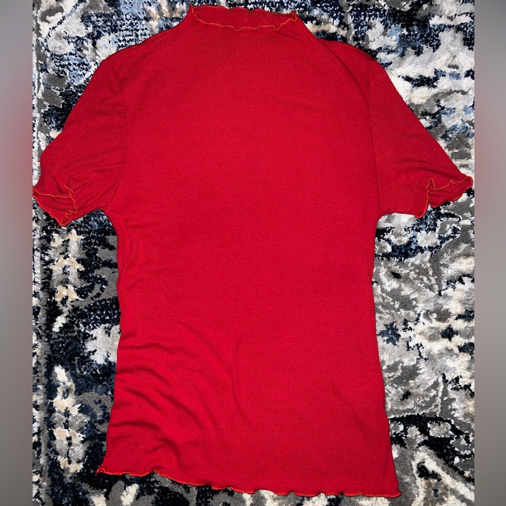 Red Short Sleeve ruffle hemmed shirt